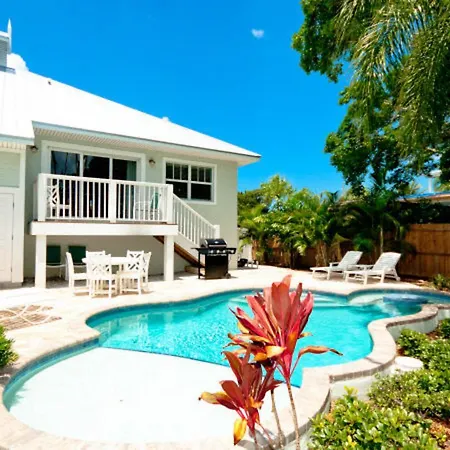 Villa 7001 B Holmes Blvd